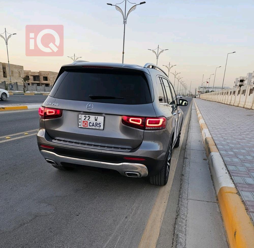 مرسيدس بنز GLB